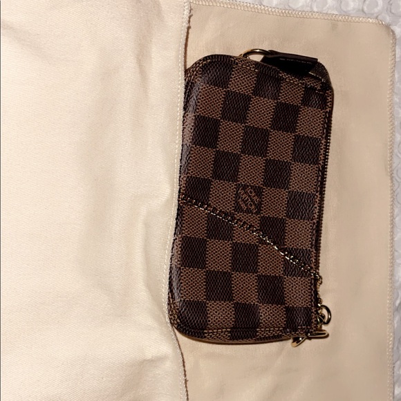 LV mini pochette Sold - Picture 6 of 6